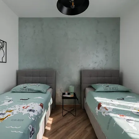 Nest, Ground Floor With Private Garden & Garage - New In 2024! *